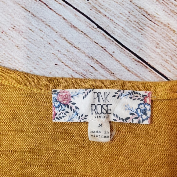 Pink Rose Women's Junior's yellow buttons and knot top Medium - Picture 2 of 8
